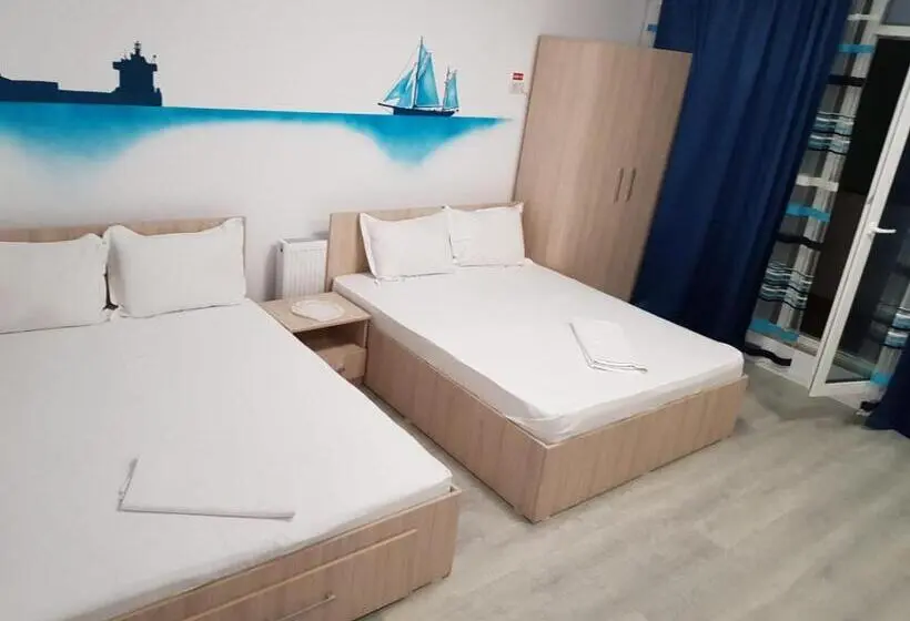 スタンダードスタジオ, El Capitano   Mamaia Nord