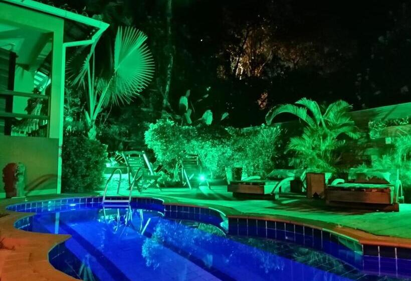 غرفة قياسية ثلاثية مطلة علي الحديقة, Pousada Bahia Bella