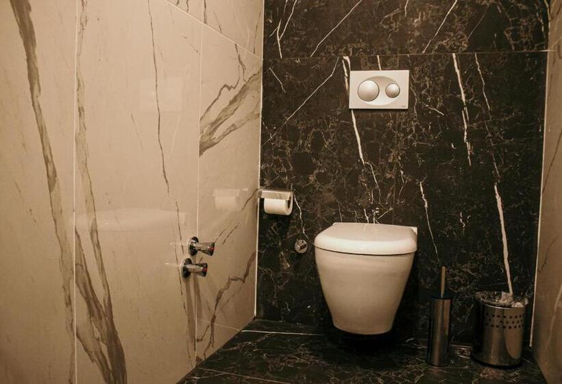 Номер Economy, Hayat Palas