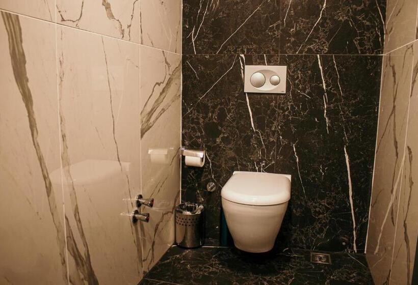 Номер Economy, Hayat Palas