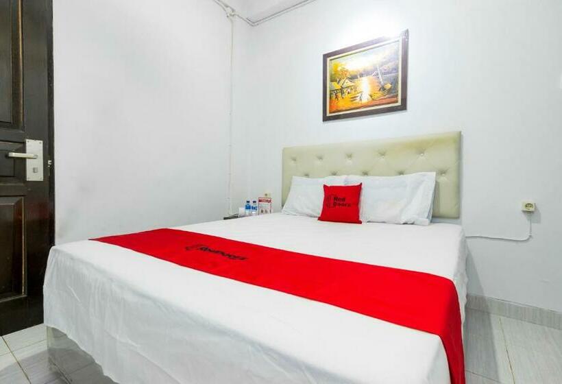 חדר סטנדרט, Reddoorz Near Gajah Mada Plaza 2