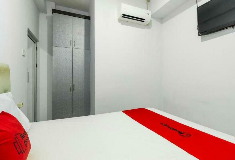 חדר אקונומי, Reddoorz Near Gajah Mada Plaza 2