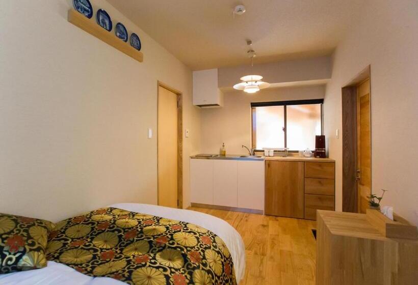 חדר סטנדרט יחיד, Shioriya