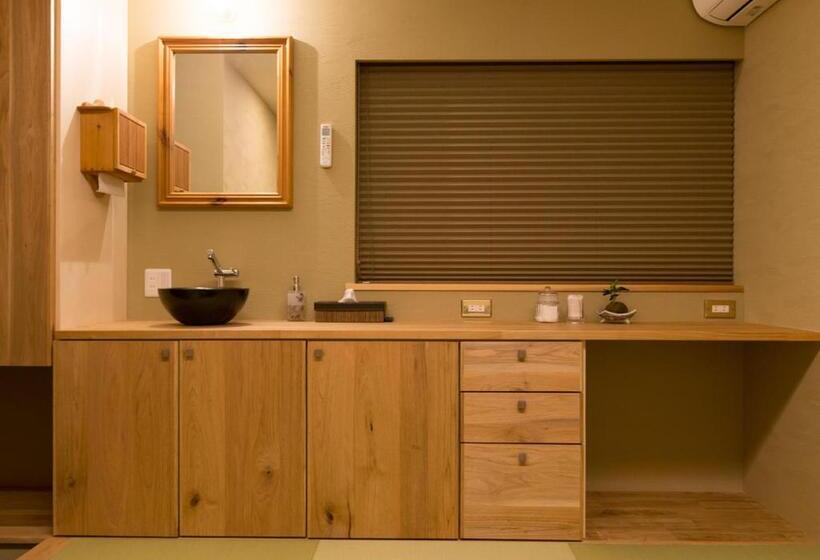 חדר סטנדרט, Shioriya