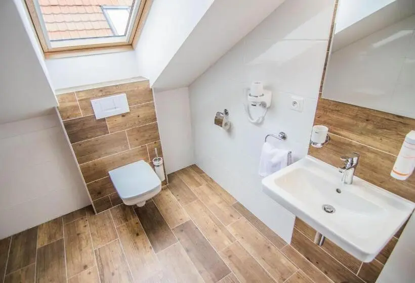 Standard Yhden Hengen Huone, Pension Viktorin