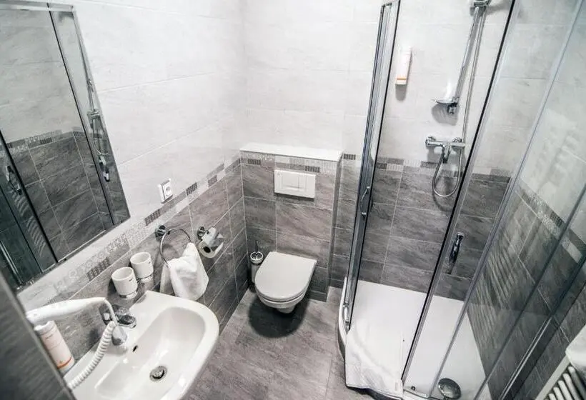 Standard Kolmen Hengen Huone, Pension Viktorin