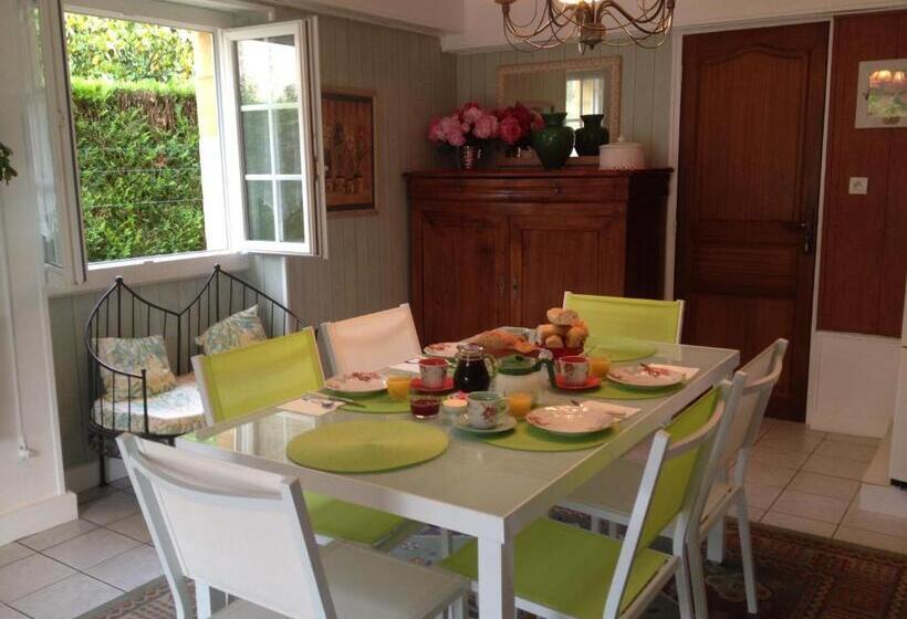 スタンダードルーム, La Touille