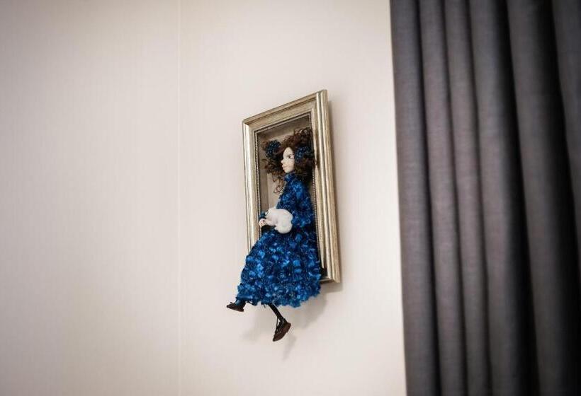 سوییت, Donhoff Residence