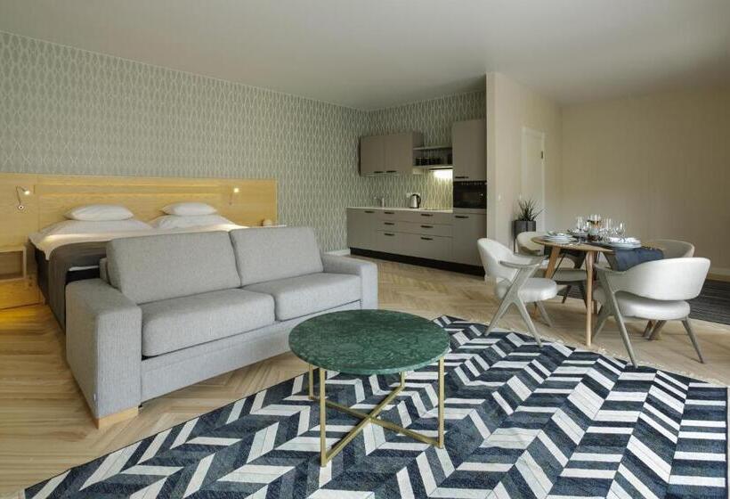 استودیوی استاندارد, Donhoff Residence