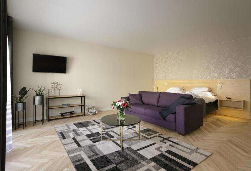 استودیوی استاندارد, Donhoff Residence