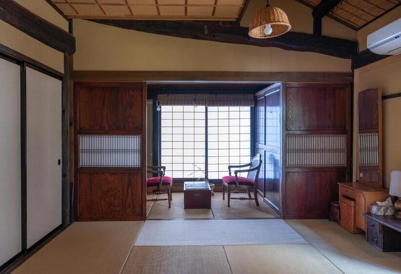 غرفة عائلية, Noka Minshuku Sanzen