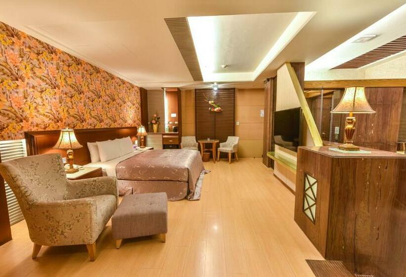 اتاق سوپریور, Purple Garden Motel