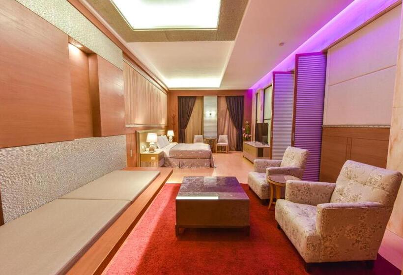 اتاق لوکس, Purple Garden Motel