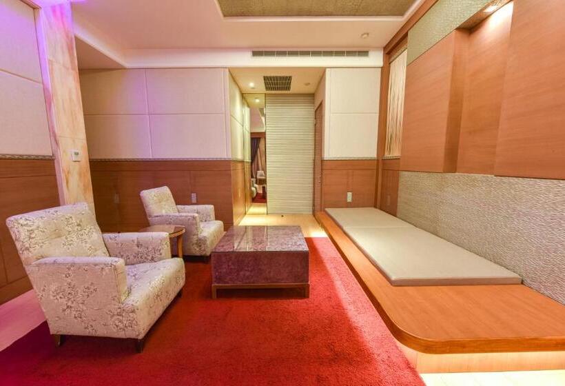 اتاق لوکس, Purple Garden Motel