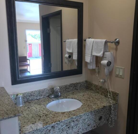 Номер Deluxe, Hyland Motel