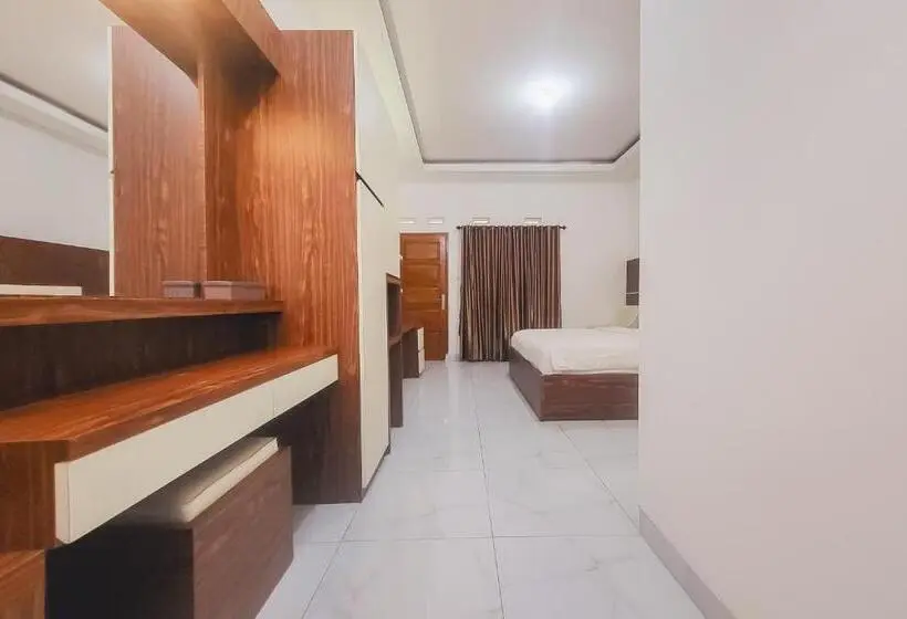 デラックスルーム, Urbanview Hotel Villa 36 Sukabumi