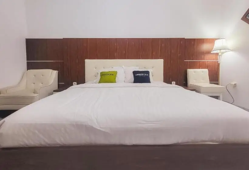 デラックスルーム, Urbanview Hotel Villa 36 Sukabumi