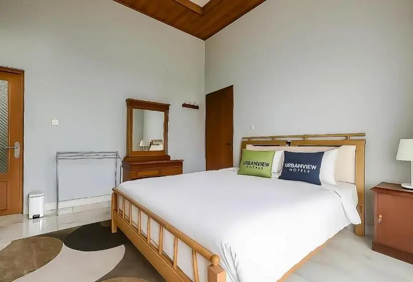 デラックスファミリールーム, Urbanview Hotel Villa 36 Sukabumi