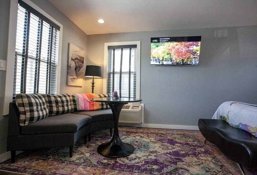 デラックススタジオ, Eo Bungalows, Black Hills