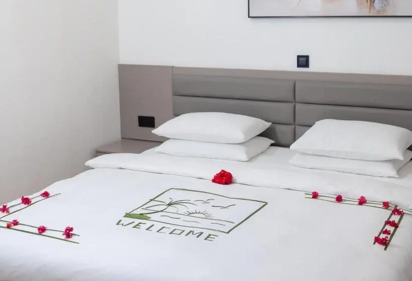 اتاق استاندارد با چشم‌انداز استخر, Manta Beach Retreat
