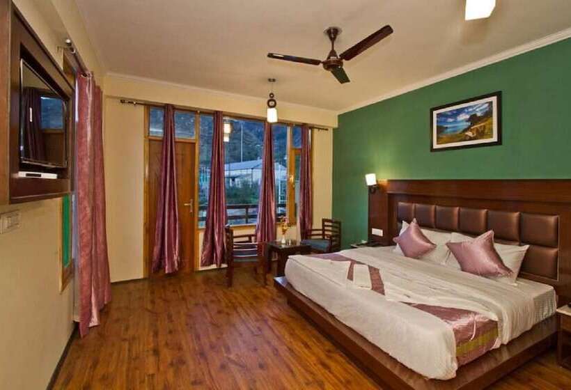 デラックスルーム, Goroomgo Tribhuwan Ranikhet