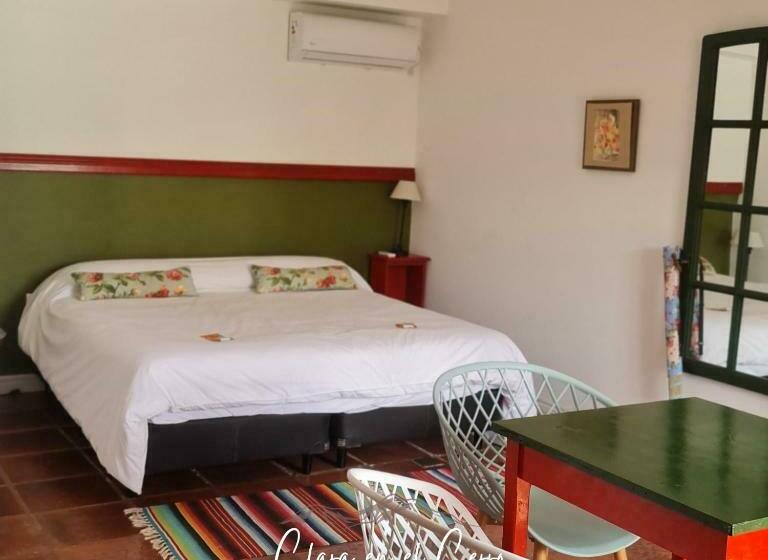 스탠다드 룸, Clara En El Cerro