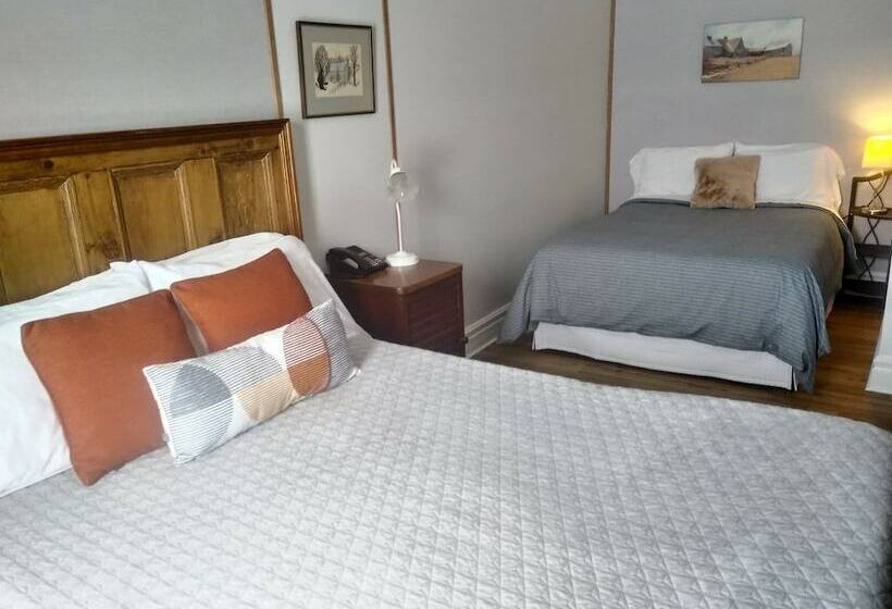 Четырехместный Номер Стандарт, Auberge Knowlton