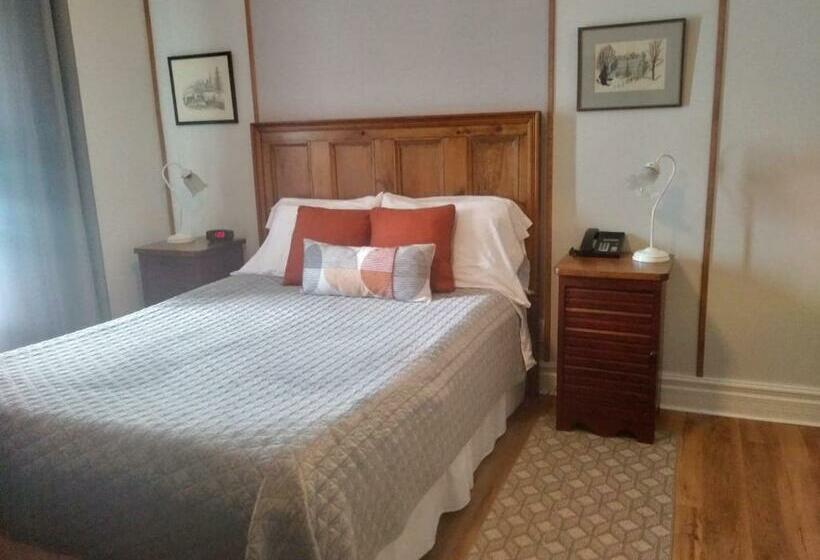 Четырехместный Номер Стандарт, Auberge Knowlton