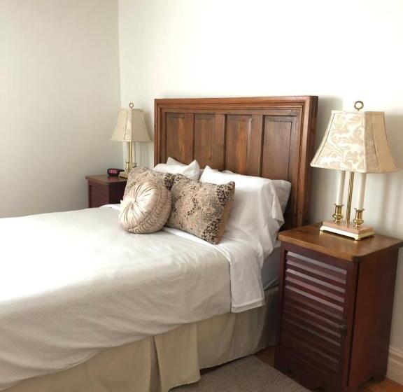 Люкс, Auberge Knowlton