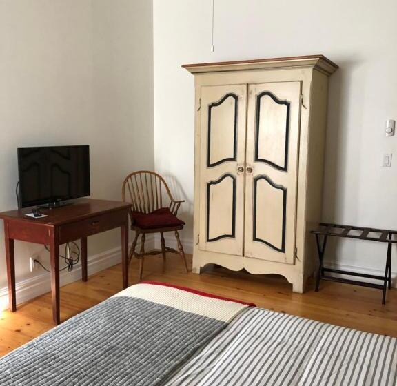 Номер Стандарт, Auberge Knowlton