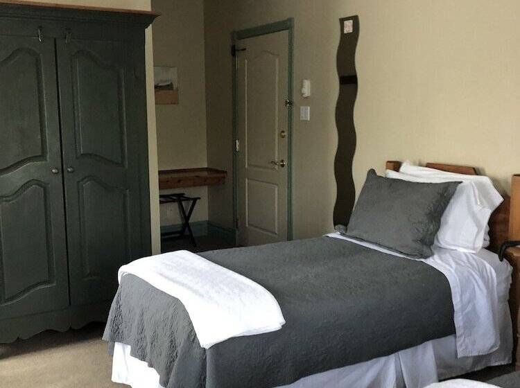 Номер Стандарт, Auberge Knowlton