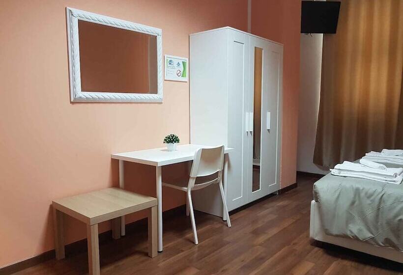 اتاق استاندارد, Piramide