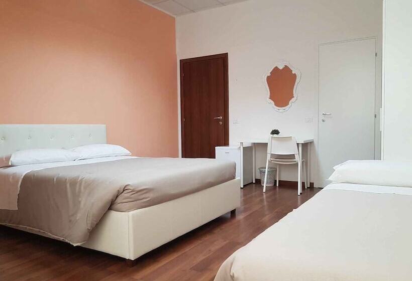 اتاق استاندارد چهار تخته, Piramide