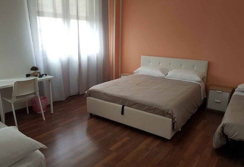 اتاق استاندارد چهار تخته, Piramide