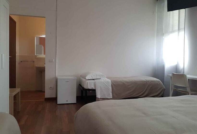 اتاق استاندارد چهار تخته, Piramide