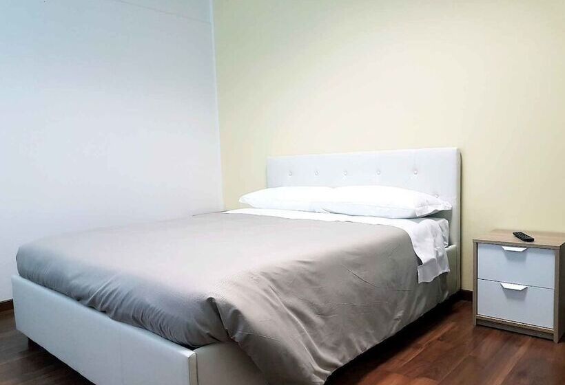 اتاق استاندارد, Piramide