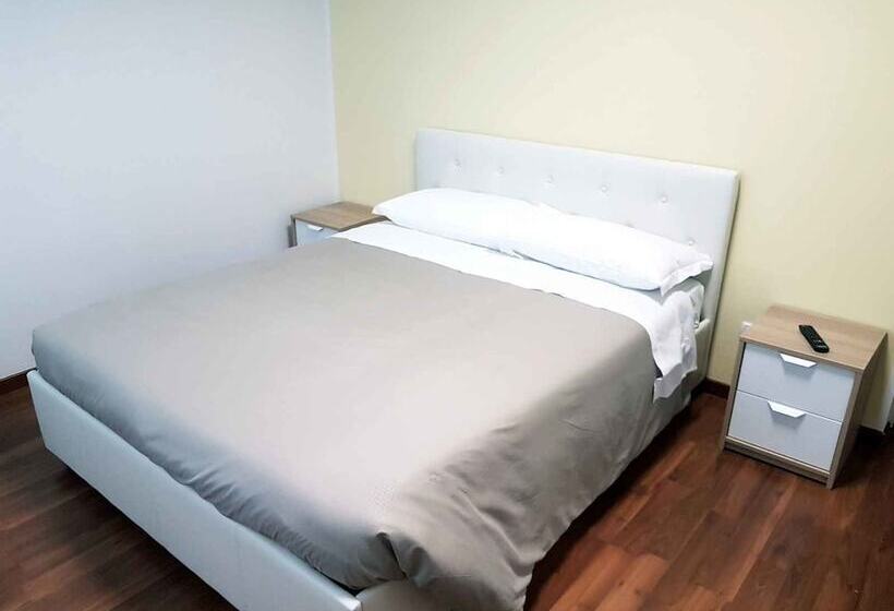 اتاق استاندارد, Piramide