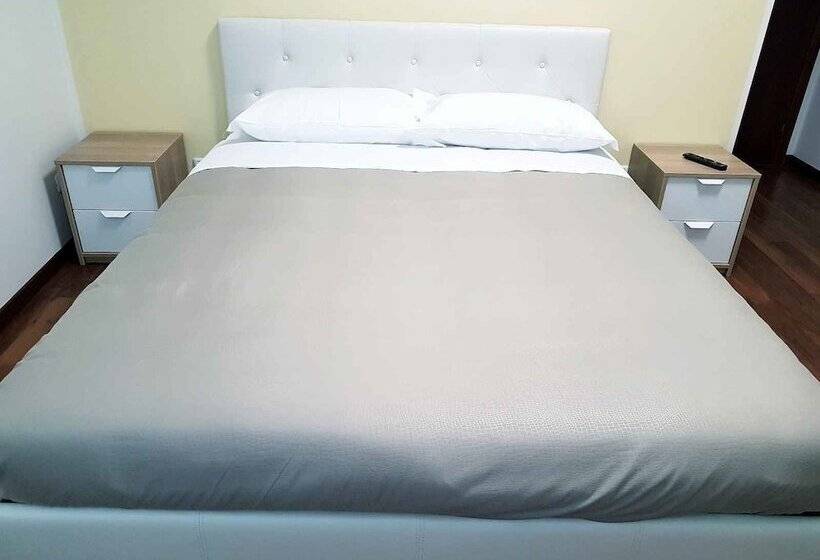 اتاق استاندارد, Piramide