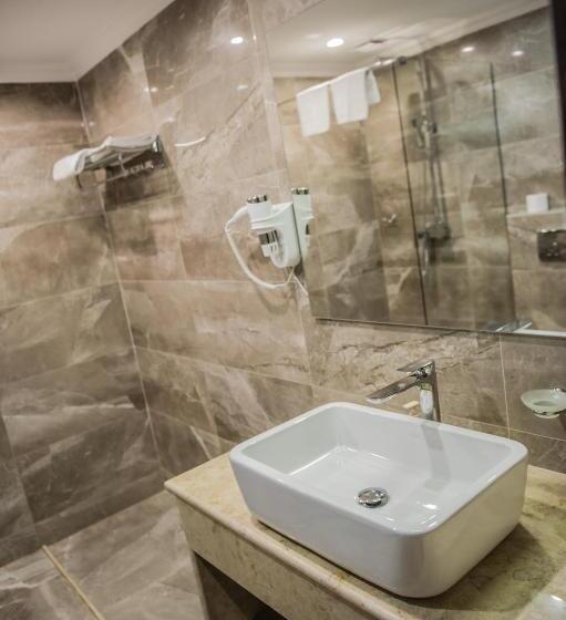 سوییت لوکس, Bernardazzi Grand