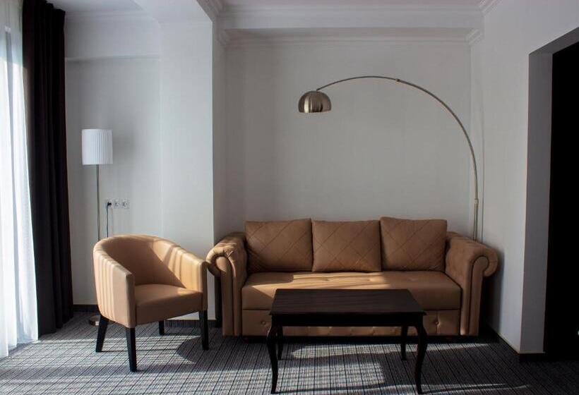 سوییت لوکس, Bernardazzi Grand