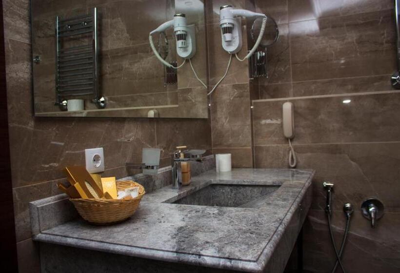 سوییت سوپریور, Bernardazzi Grand