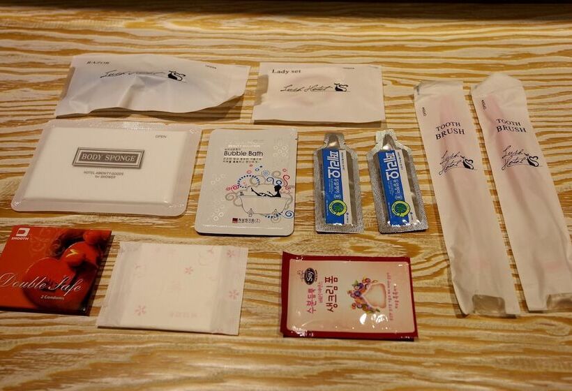 Camera Standard, Hwagok Lush