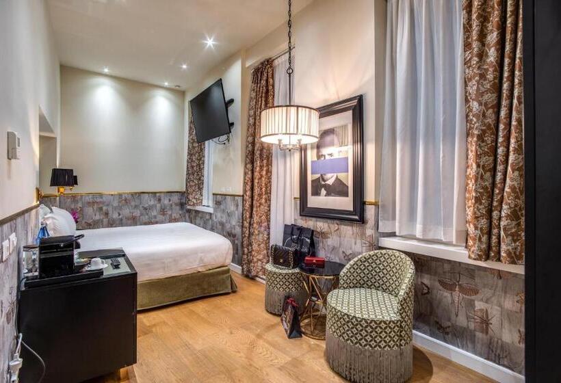 חדר סטנדרט, The Talent