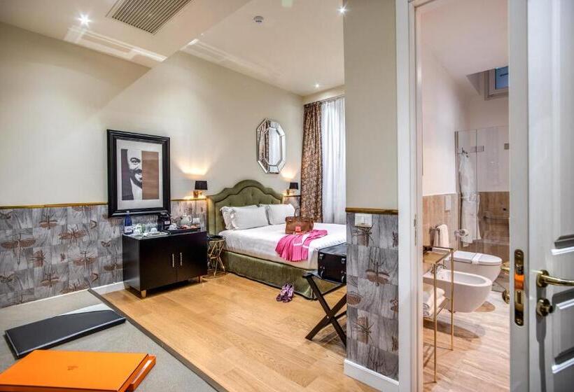 חדר סופריור, The Talent