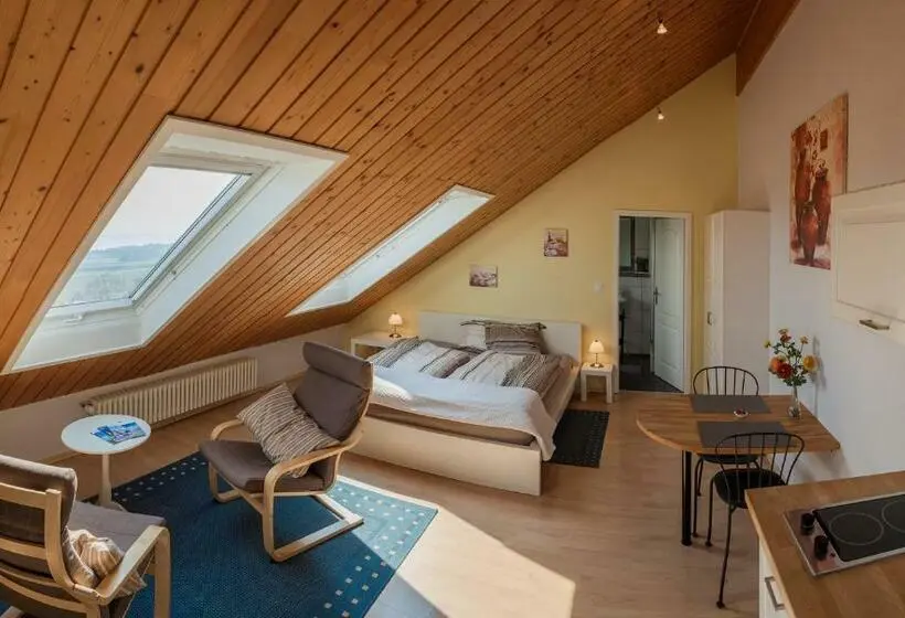 Standard-huone Järvinäkymä, Domaine Beauregard