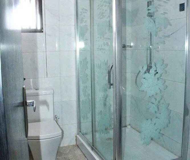 اتاق اکونومی, Mitos Luxury Suites