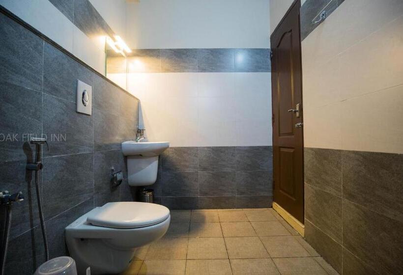 스탠다드 트리플 룸, Oak Field Inn