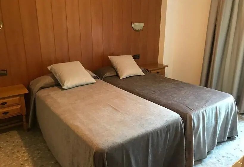Camera Standard, Hostal El Quintà