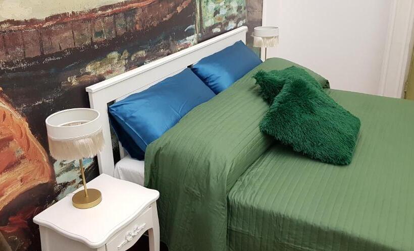 اتاق لوکس با بالکن, Rarityart Guesthouse