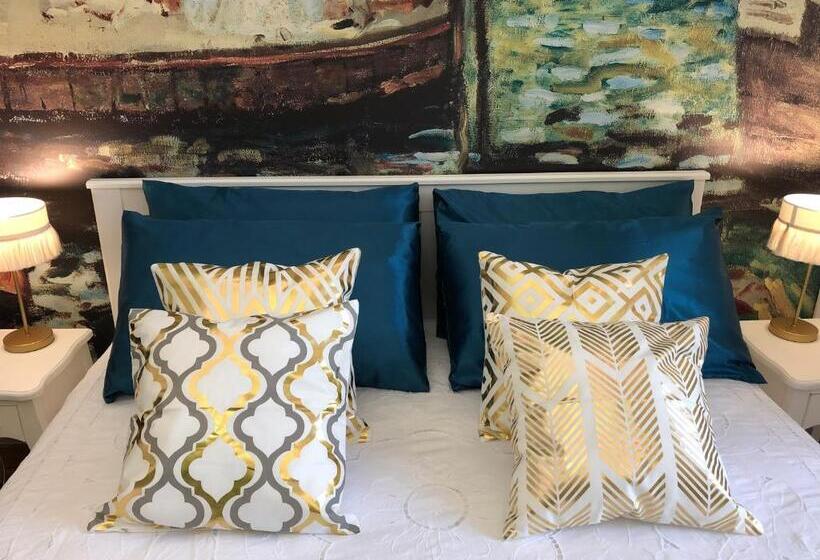 اتاق لوکس با بالکن, Rarityart Guesthouse